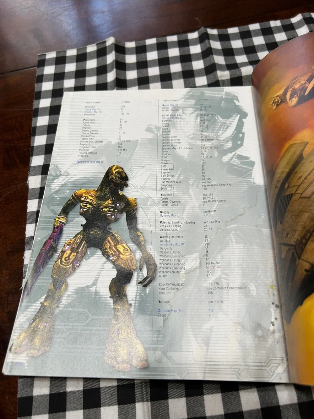 Halo 2 The Official Strategy Guide for the Original XBox Master Chief On Cover